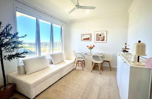 Heathwood Villa | Forest Lake Private Entry Brand New 1 Bedroom 1 Living room