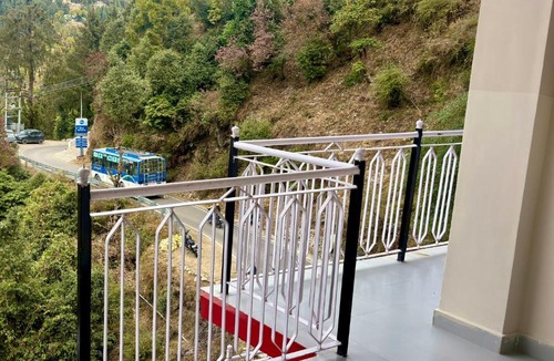 Dalhousie House | FORTUNE HEIGHTS HOMESTAY- Best Forest view & Peaceful surrounding
