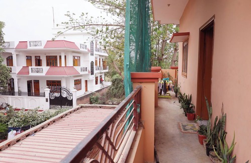 Sarnath Apartment | Fursat – Near Dhamek Stupa | AC | Wi-Fi | Free Parking