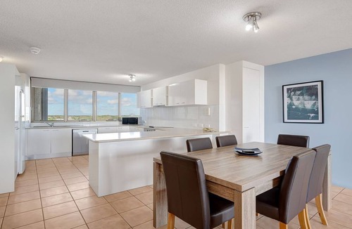 Golden Beach Apartment | Gemini Resort 55 Stunning Ocean Views