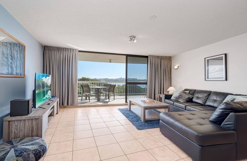 Golden Beach Apartment | Gemini Resort 55 Stunning Ocean Views
