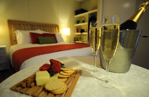 Gisborne Cottage | Gisborne Peak Winery Cottages