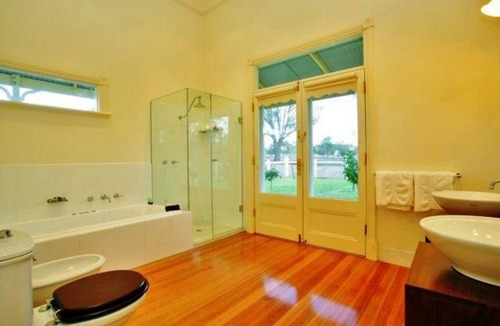 Baddaginnie Cottage | Glen Falloch Farmstay BnB Benalla