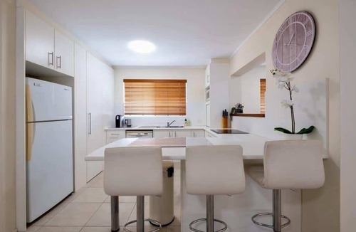 Labrador Apartment | Gold Coast Broadwater Retreat - Sleeps 16