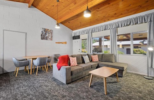 Queenstown Hotel | Gold Rush Inn