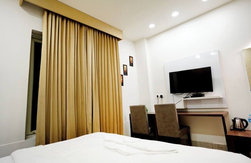 Hisar Hotel | Goldys Hotel Banquets & Restaurant