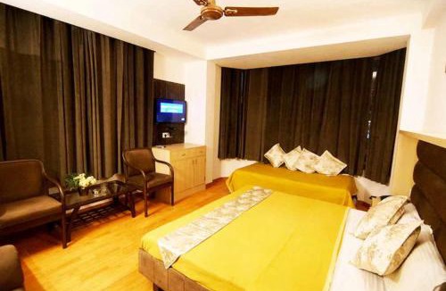 New Manali Hotel | Goroomgo Hotel Daddy Manali