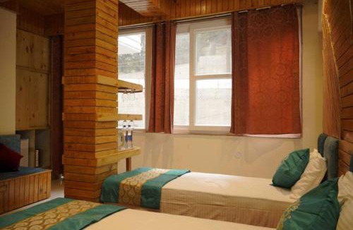 Dharamshala Hotel | Goroomgo Hotel Gandhi's Paradise Dharamshala