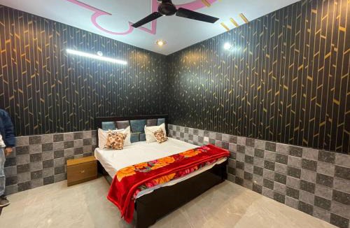 Ayodhya Hotel | Goroomgo Raghunandan Guest House Ayodhya