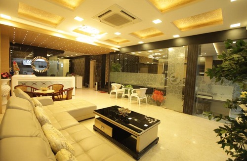 Periamet Hotel | Grand Cascade Chennai