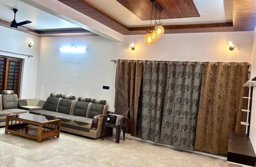 Ramakkalmedu Resort | Grand resort