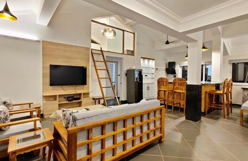 Baga Apartment | Grand Riverview Penthouse by hnh at Baga-Arpora