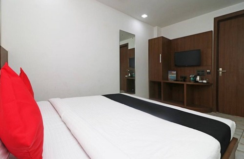Basai Hotel | Grand Sparrow Inn Hotel, Agra