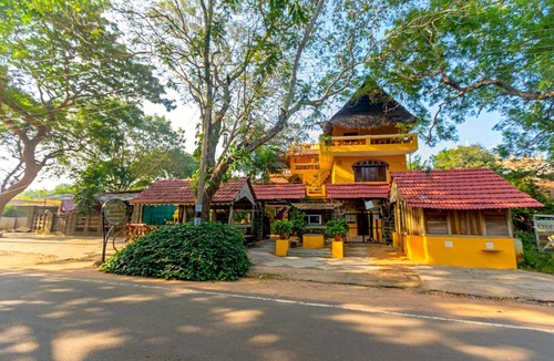 Auroville Resort | Green's Heritage Resort Auroville with Swimming Pool