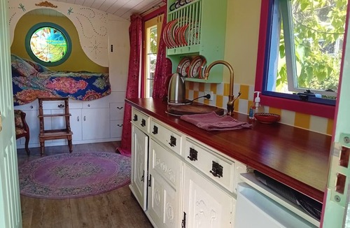 Balingup Cabin | Gypsy Rose wagon peace and quietnShepherd’s hut in Balingup, Australia