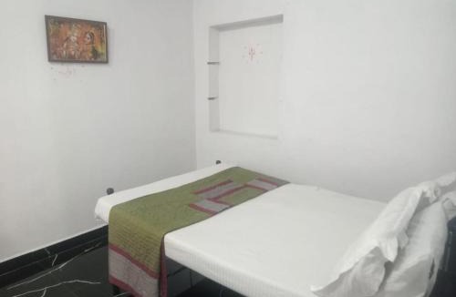 Kamalapur House | hampicallingstay