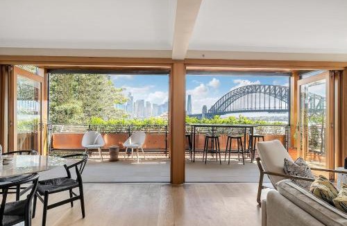Kirribilli Apartment | Heatherbrae I - World Class Harbour Bridge Views!