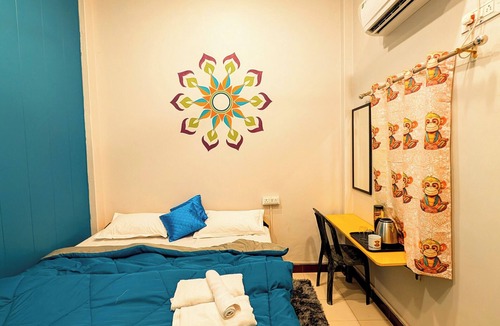 Varanasi Hostel | Hidden Monkey Hostel Chet Singh Ghat