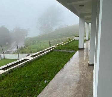Ooty Hotel | Hill Side Cottage
