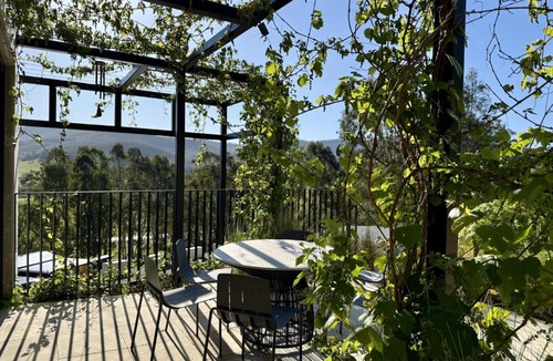 Wangaratta Forward House | Hill View