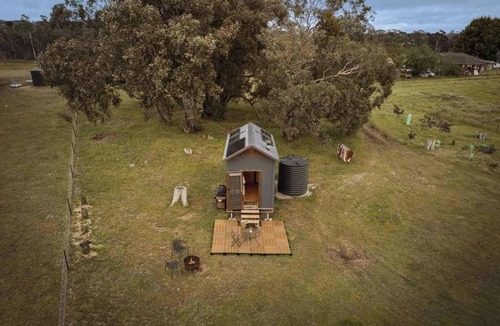Taradale House | Hillsview Cottage by Tiny Away