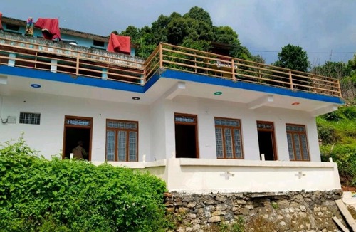 Dugalbitta House | Himadri Homestay Sari Devriyatal