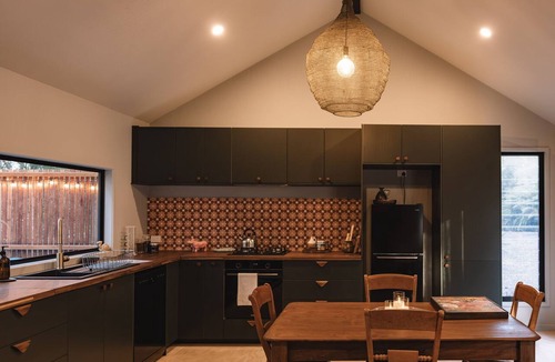 Verrierdale Cabin | Hinterland Hideaway with Outdoor Bath: Near Noosa, Nature & Eumundi Markets