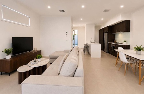 Mudgeeraba House | Hinterland Nook - Stay near Robina & Cbus