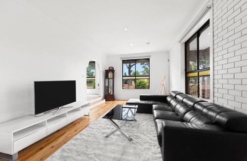 Braybrook House | Home Away From Home