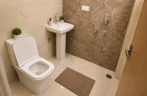 Noida House | Home Away Home Chi 5