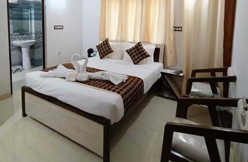 Civil Lines Hotel | Hotel Aman Residency