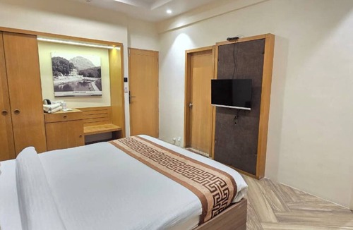 Junagadh Hotel | Hotel Asopalav By Harmony Junagadh