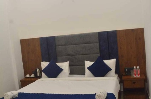 Etmadpur Hotel | Hotel AU Villa