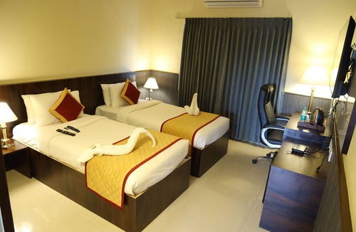 Badami Hotel | Hotel Badami Court