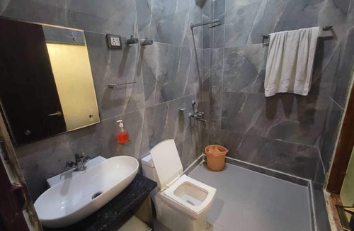 Agra Hotel | Hotel Bhoomi Palace & Restaurant