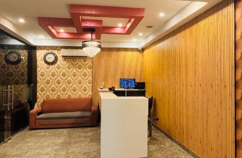 Gomti Nagar Hotel | Hotel Crystal Inn