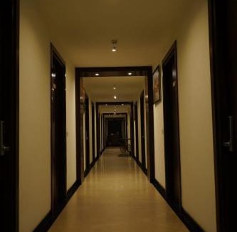 Varanasi Hotel | HOTEL DHAROHAR
