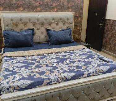Hari Nagar House | Hotel Divine