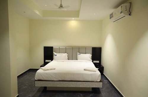 Bangalore City Center Hotel | Hotel DP's Crown