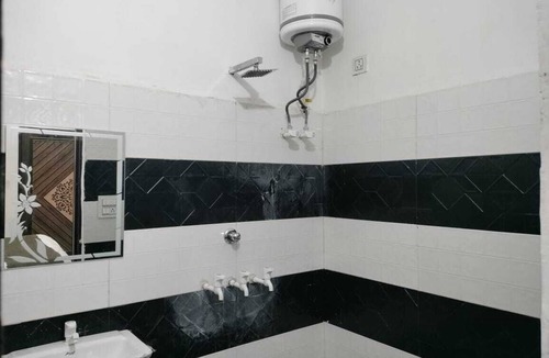 Delhi Hotel | Hotel Easy Stay Near Shahdara
