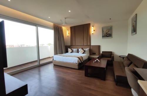 Sirsa Hotel | Hotel Grand Meriton