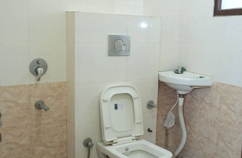 Thanesar Hotel | Hotel Hari sarovar