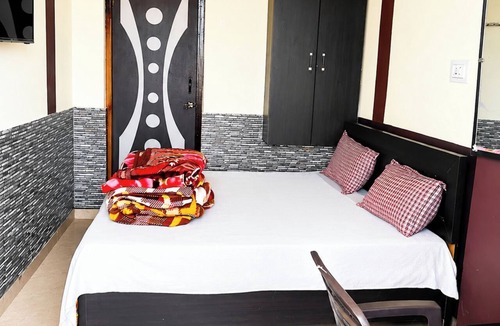 Didihat Hotel | Hotel Himalayan Darshan Retreat Berinag