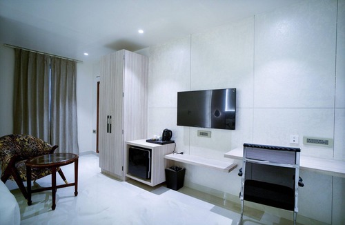 Faizabad House | Hotel in Ayodhya near Ram Mandir