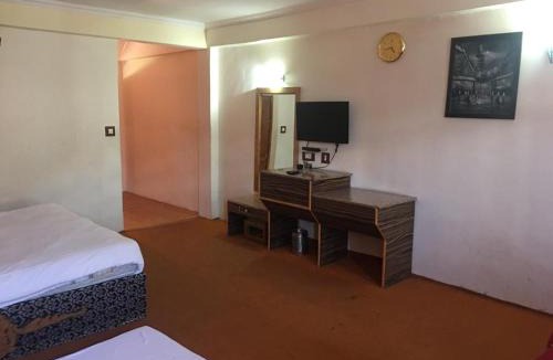 New Manali Hotel | Hotel Ishaan near hadimba tample 5min walk