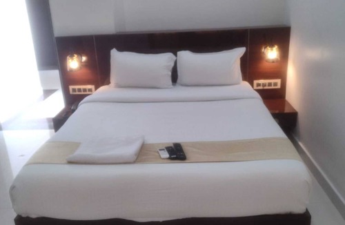 Vijayapura Hotel | Hotel Itagi Square