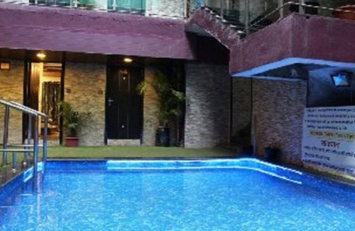 Mahabaleshwar Hotel | Hotel J Excellency