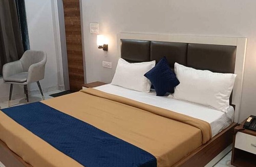 Kharar Hotel | Hotel Kamboj