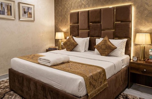 Kaushambi Hotel | Hotel Kaushambhi Grand 2 Min Walk From Kaushambhi Metro Station
