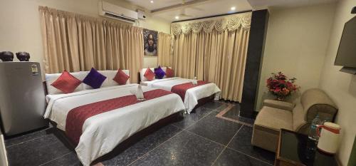 Srikalahasti Hotel | Hotel KNR Grand